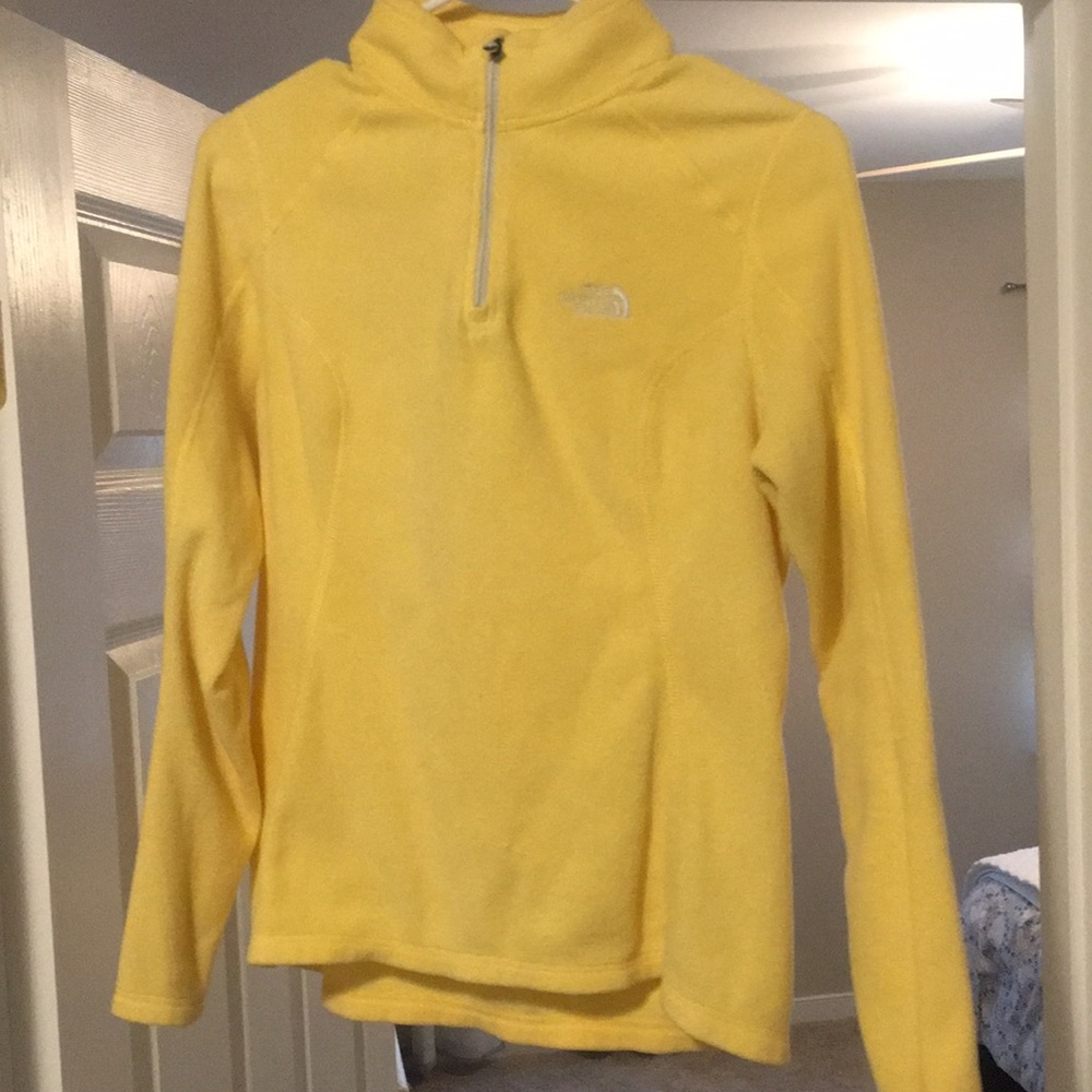 The North Face Women’s Glacier 1/4 zip fleece